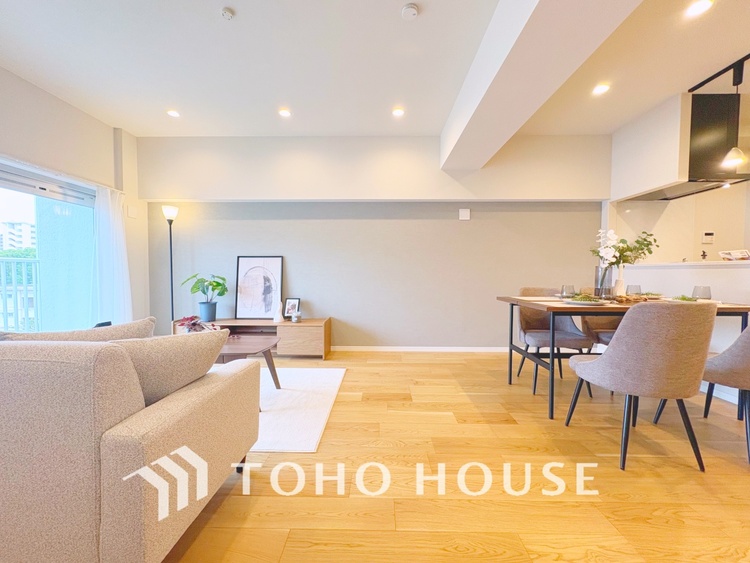 内装 【LIVING】◆Sunshine◆光が燦々と入り、いるだけで気持ちいい。「開放的でゆとりあるお部屋です。」