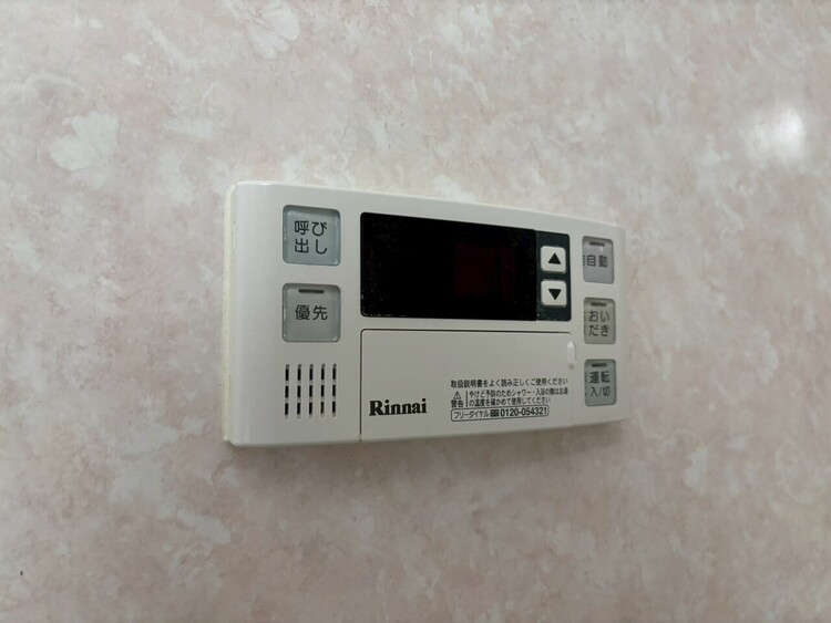 設備 見やすい画面で操作しやすい給湯パネルです。