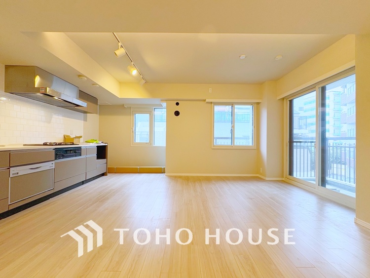 内装 【LIVING】◆Sunshine◆光が燦々と入り、いるだけで気持ちいい。