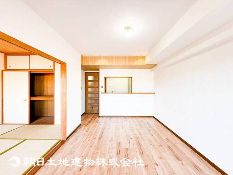 居間 【リビング】リビングで家族との時間、自分の時間を大切にできる空間を作りました。