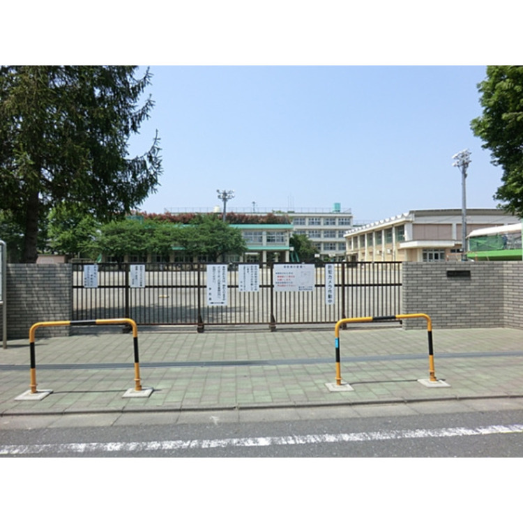 周辺 福生第二小学校(約1200m)