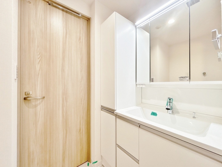 洗面 清潔感と心地よさを重視した、上質感漂うパウダールーム。