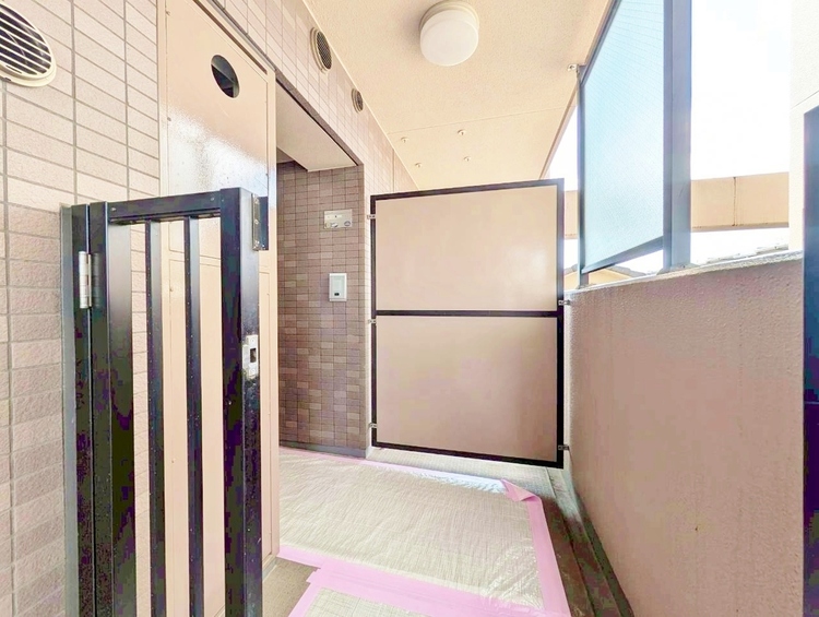 玄関 玄関を開ければ、そこは安らぎのご自宅。