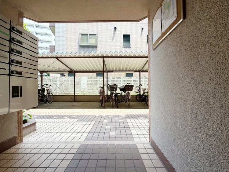 その他 館内は静寂な中が保たれており、管理が行き届いている印象を受けました。