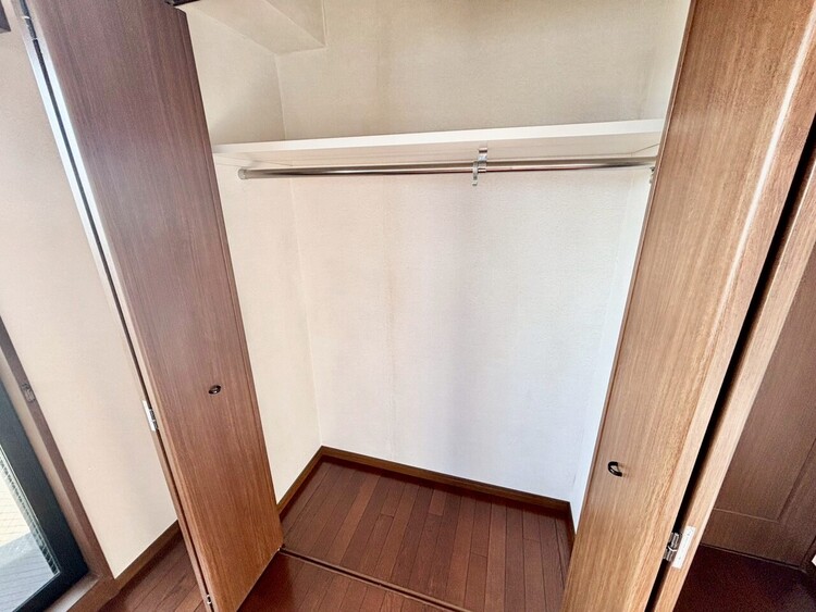 その他 収納スペースが付いていて、お部屋を広く使っていただけます。
