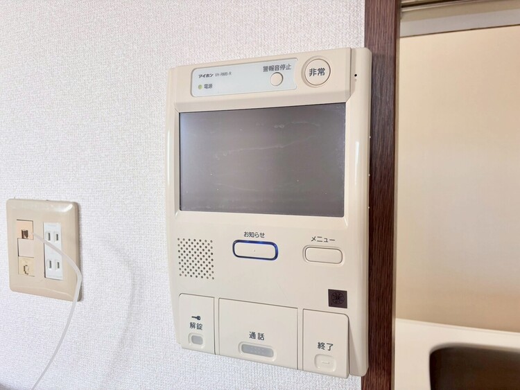 その他 誰が来てもわかる様にモニター付きインターホンを設置。