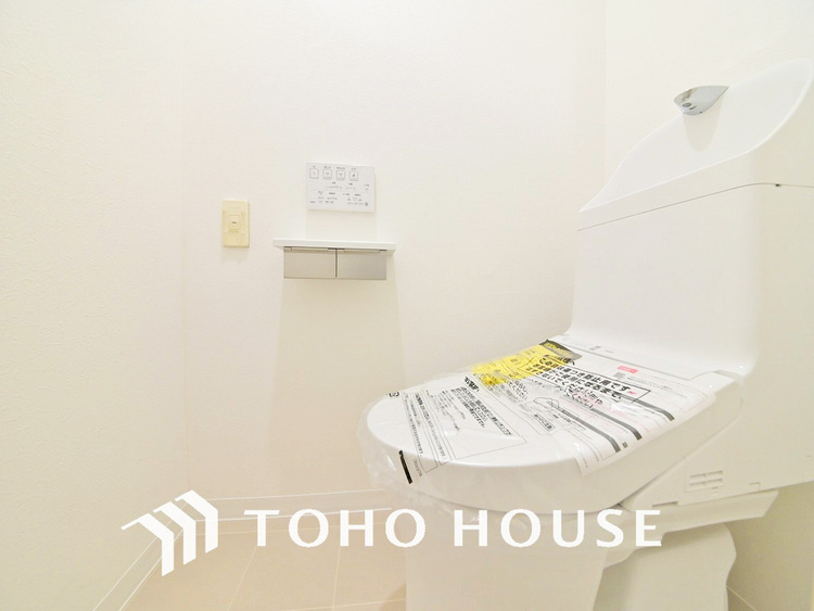 トイレ トイレには快適な温水洗浄便座付