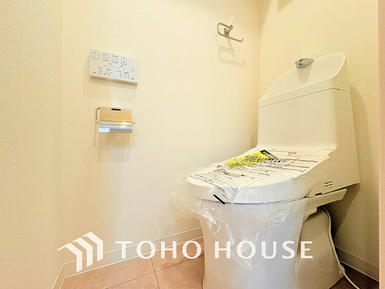 トイレ トイレには快適な温水洗浄便座付