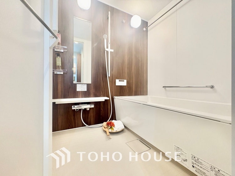 風呂 【BATHROOM】◆プライベートな空間◆simpleだからrelaxできるんです。こころもからだもキレイさっぱり。
