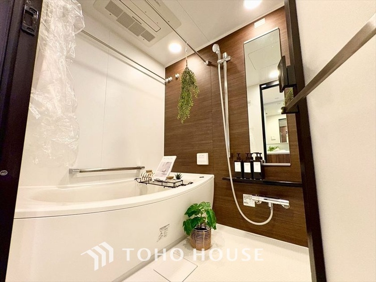 風呂 【BATHROOM】◆プライベートな空間◆simpleだからrelaxできるんです。こころもからだもキレイさっぱり。