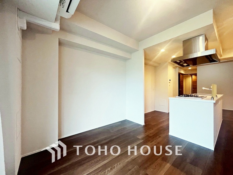 内装 【LIVING】◆眩い◆光が燦々と入り、家族の笑顔を照らす。「いつまでも続いて」と願う夢のような毎日がここにある。