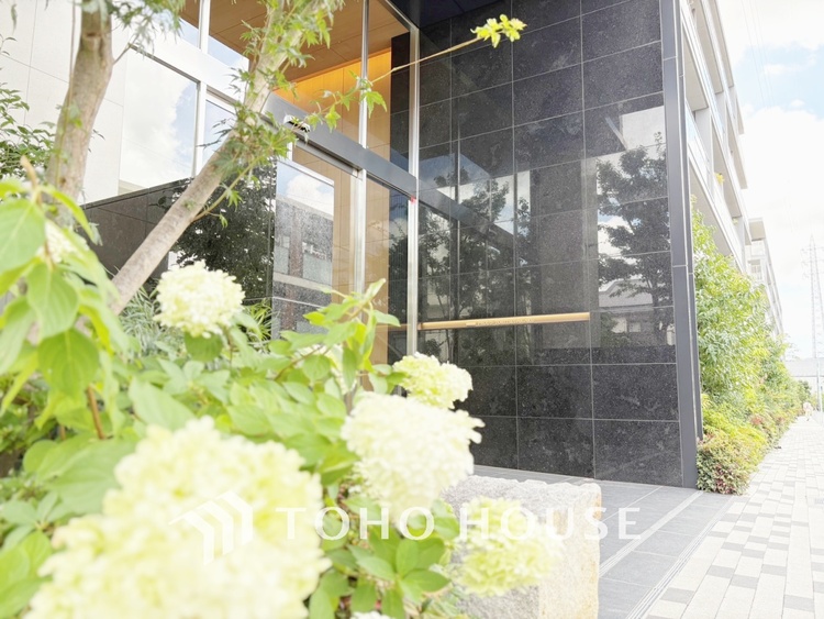 その他 【ENTRANCE】◆そびえ立つ◆我が家のシンボル。遠くの空が赤く染まる夕べが待ち遠しい。