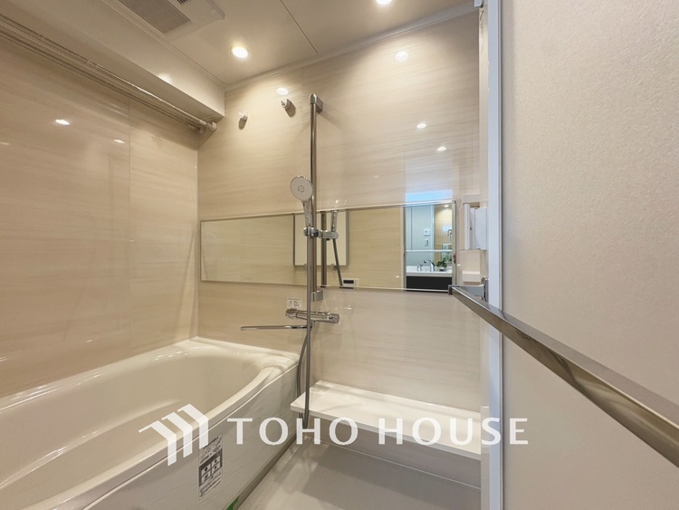 風呂 【BATHROOM】◆プライベートな空間◆simpleだからrelaxできるんです。こころもからだもキレイさっぱり。