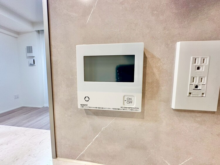その他 見やすい画面で操作しやすい給湯パネル。