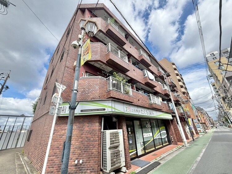その他 飽きのこないシンプルモダンな外観です。