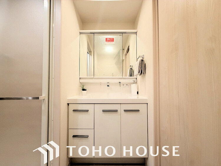 洗面 大きな洗面鏡付き、朝の身支度も楽しくなりますね