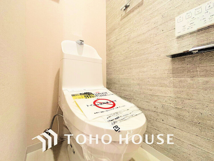 トイレ トイレには快適な温水洗浄便座付