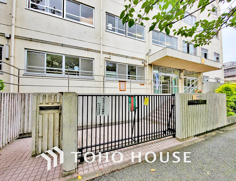 周辺 世田谷区立駒沢中学校　距離160ｍ