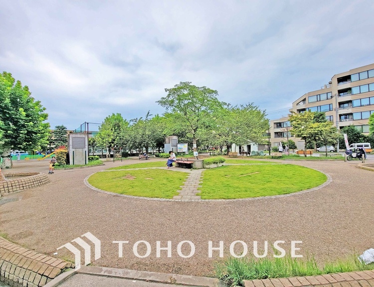 周辺 世田谷区立小泉公園　距離20ｍ