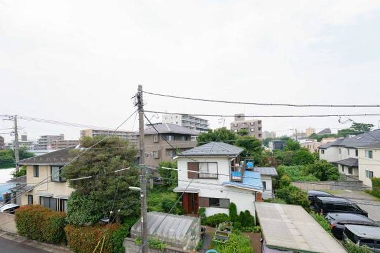 その他 開放感のある眺望。季節による景色の変化を日常の生活と共に感じてください。