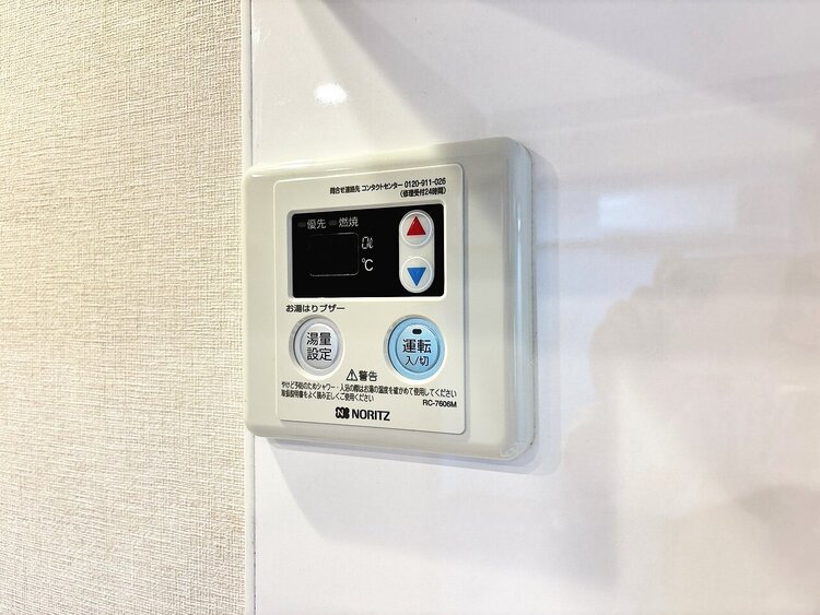 設備 見やすい画面で操作しやすい給湯パネルです。