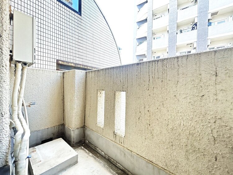 バルコニー 暮らしの中で、光と風を演出してくれるバルコニー。
