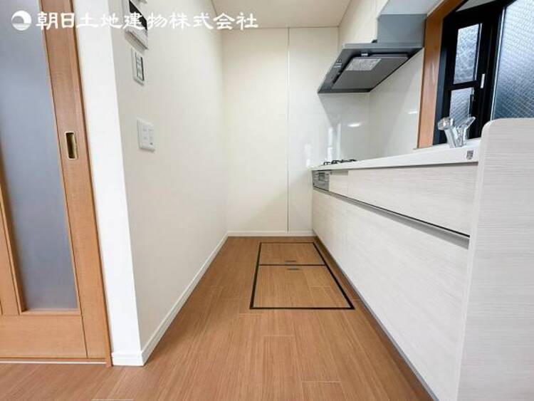 キッチン すぐの見学や資料請求など、お気軽にお問い合わせください