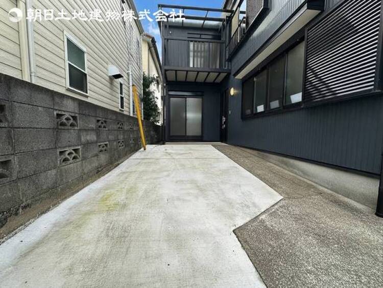 駐車場 すぐの見学や資料請求など、お気軽にお問い合わせください