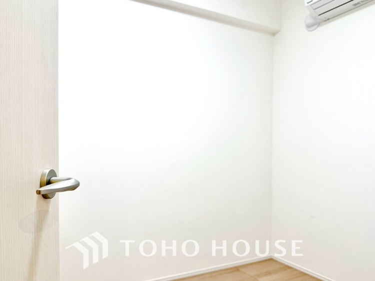 内装 【PRIVATE ROOM】◆属毛離裏◆子は父を手本とし、母に愛育されて成長する。家族の深い繋がり。いつまでも大切にしたい。
