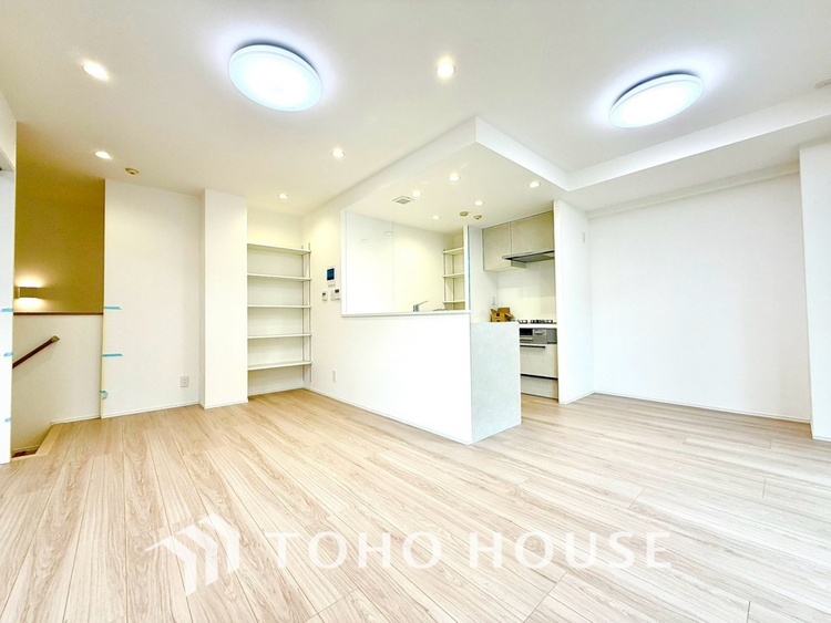 内装 【LIVING】◆Sunshine◆光が燦々と入り、いるだけで気持ちいい。「開放的でゆとりあるお部屋です。」