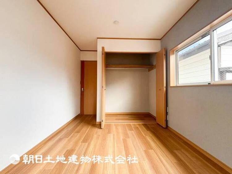 内装 