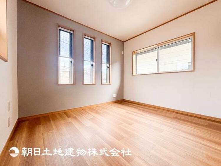 内装 