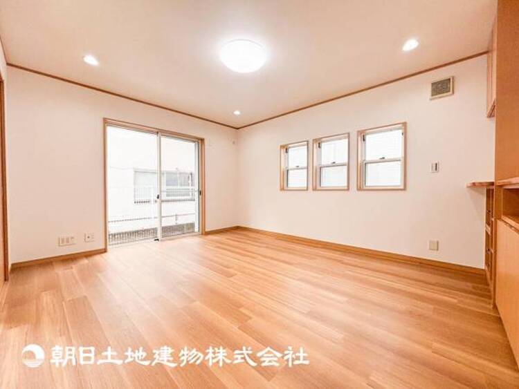居間 