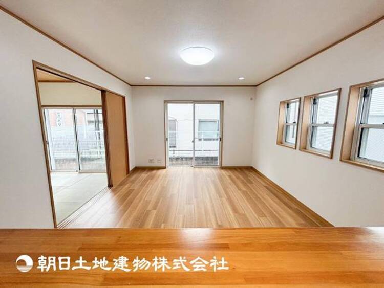 居間 