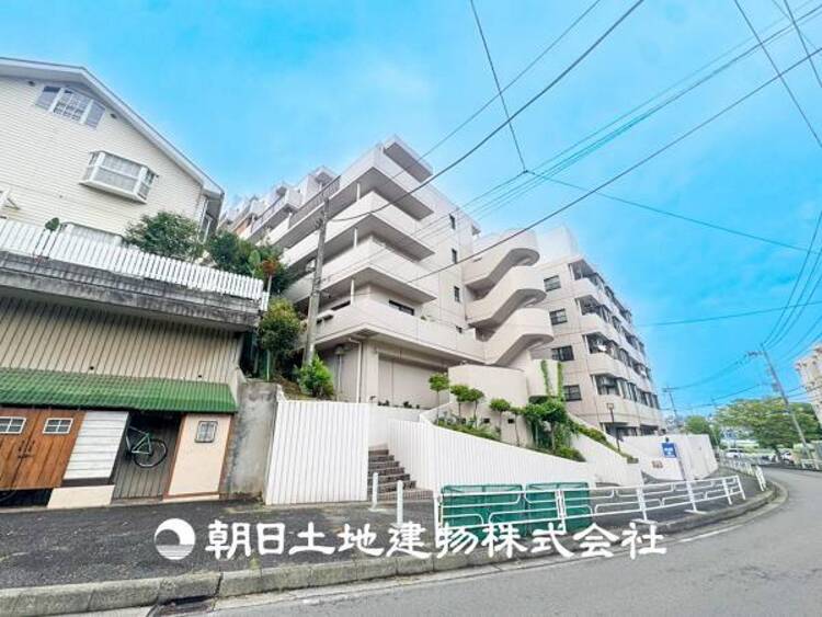 外観 【外観・立地】時間のゆとりと空間、暖かな陽光がもたらす光と風を独占してください。ここから新しい暮らしが始まります。