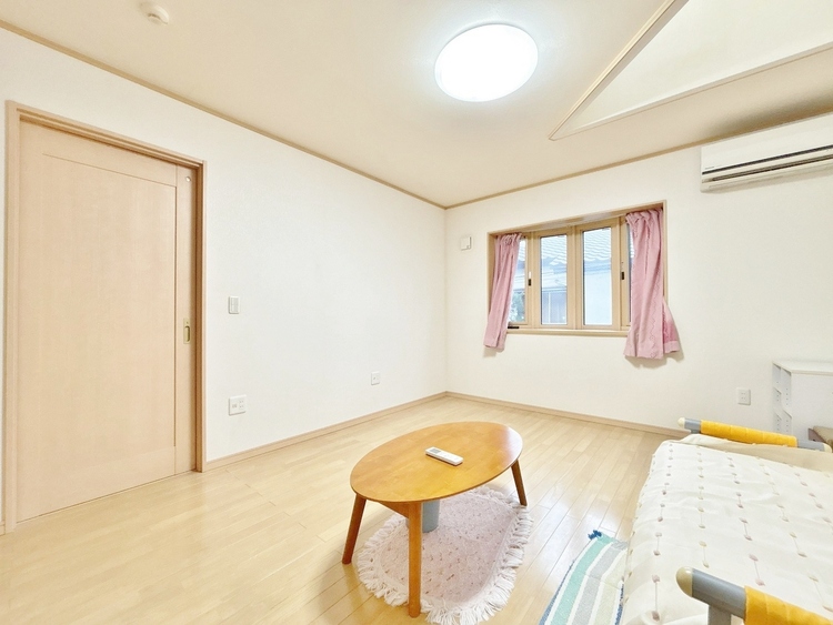 居間 豊かな居住性と、安心感を満たすクオリティが見事に調和した住空間。
