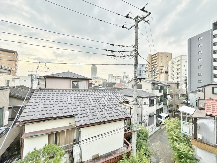 バルコニー 頬をなでる、優しい風を感じることが出来ます。