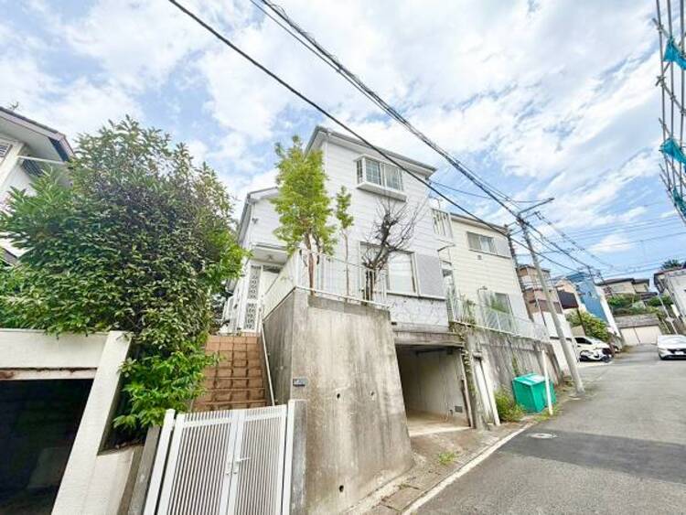 外観 爽やかなしろを基調とした外観。開放感のある街並みに調和します。