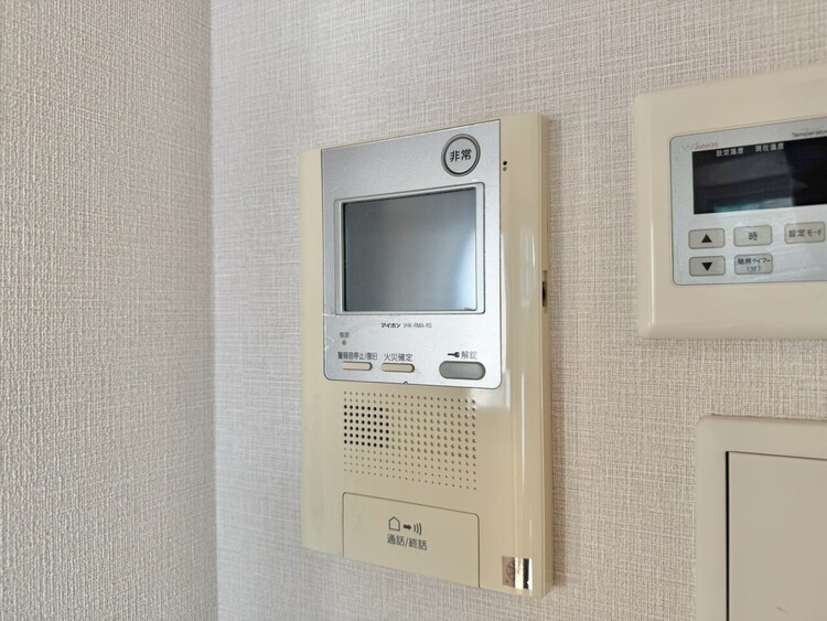 その他 誰が来てもわかる様にモニター付きインターホンを設置。