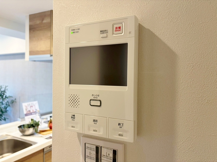 その他 誰が来てもわかる様にモニター付きインターホンを設置。