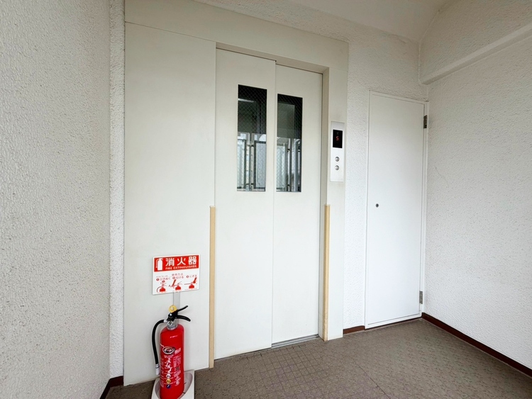 その他 エレベーター完備のため荷物が多くなっても安心。