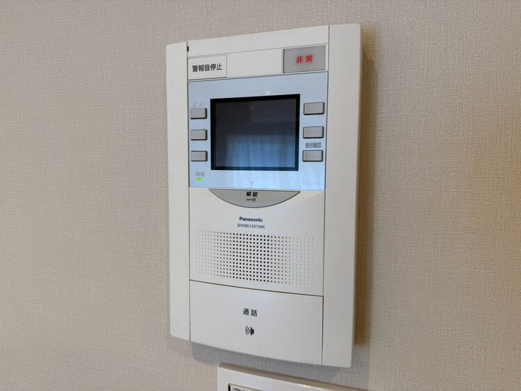 その他 誰が来てもわかる様にモニター付きインターホンを設置。