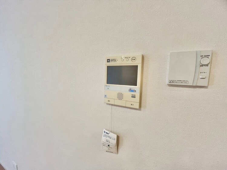 その他 誰が来てもわかる様にモニター付きインターホンを設置。
