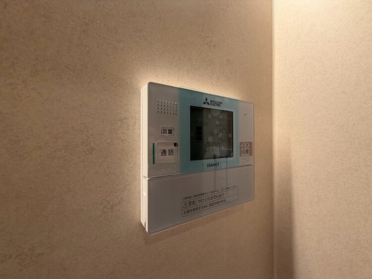 その他 見やすい画面で操作しやすい給湯パネル。