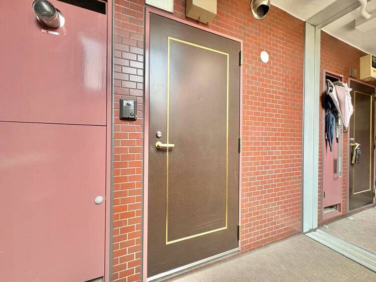 玄関 玄関を開ければ、そこは安らぎのご自宅。