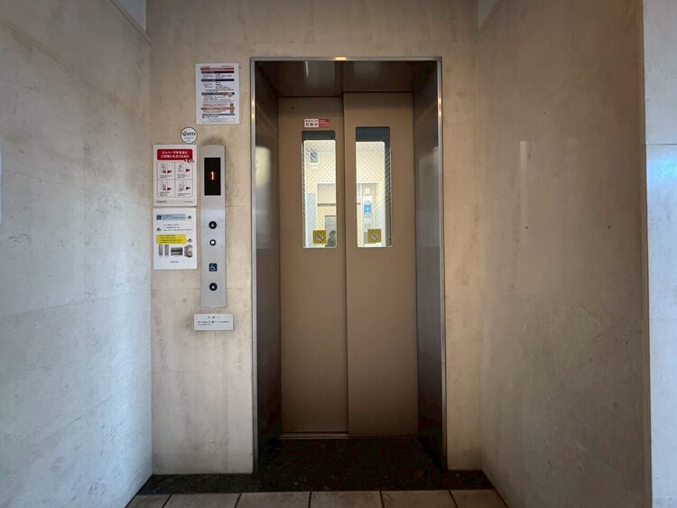 その他 エレベーター完備のため荷物が多くなっても安心。