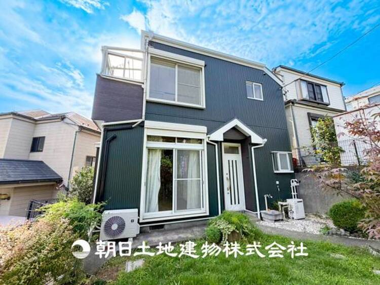 外観  【現地写真】気持ちよい開放感があり、遮るものもなく気持ちのいい景色が広がります。お部屋にも爽やかな風と暖かく柔らかな日差しが差し込み、気持ちを穏やかにしてくれます。毎日の暮らしを豊かに彩ります。