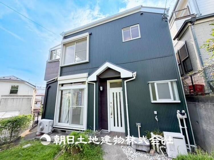 外観  【現地写真】時間のゆとりと空間、暖かな陽光がもたらす光と風を独占してください。新しい暮らしが始まります。