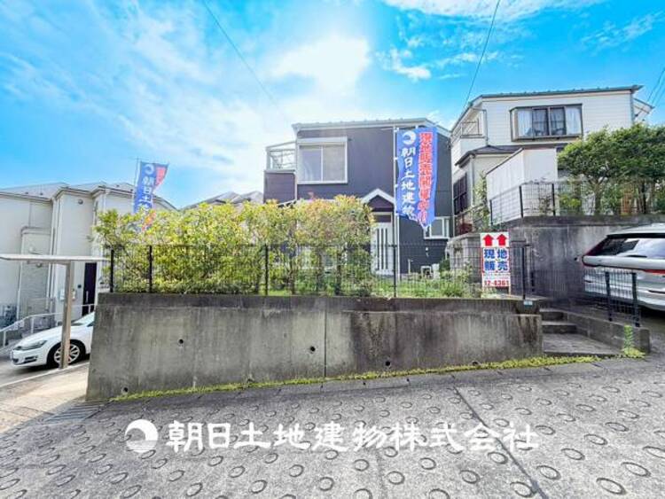 外観  【現地写真】表現された空間はたくさんの光を浴び、風を感じ、暮らしの時間を豊かにしてくれます。