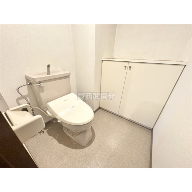 トイレ １Ｆ・２Ｆのトイレは温水洗浄便座付で毎日清潔・快適